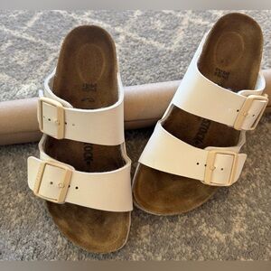 Birkenstock Arizona Eggshell Sandals women’s size 37
